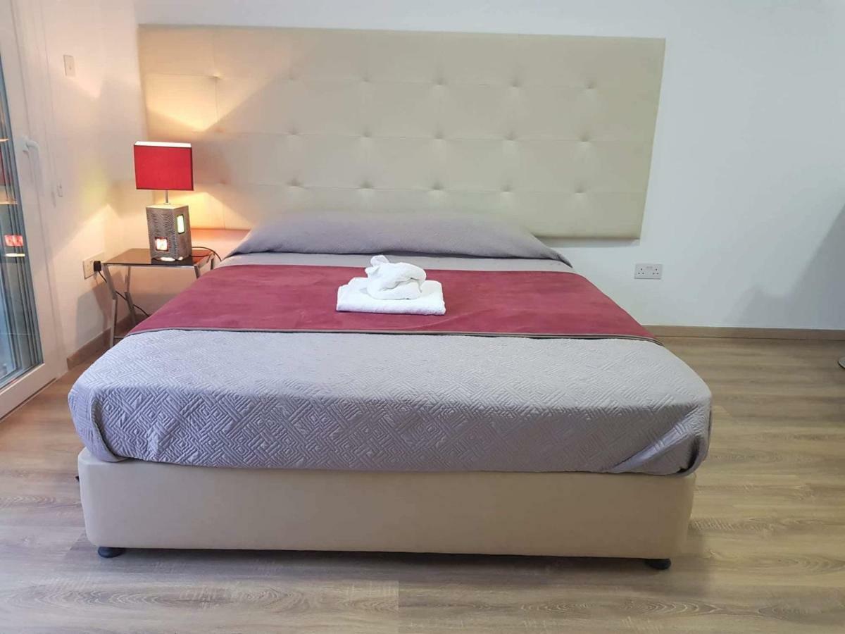 Ground Floor Studio Пафос Екстер'єр фото